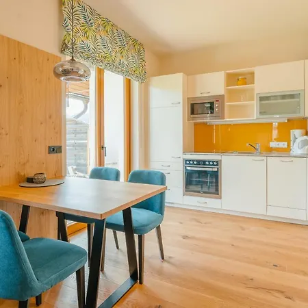 Aparthotel Holzer 3*