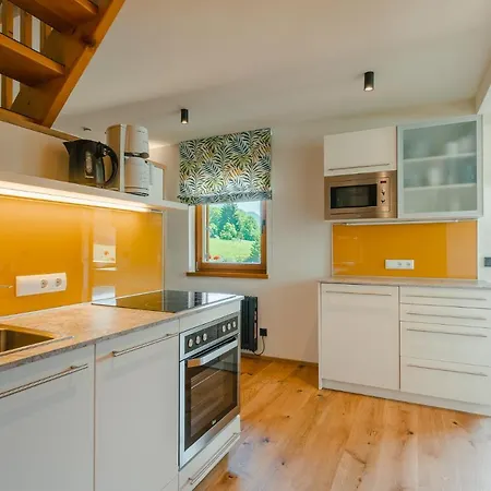 Holzer 3* Weissensee