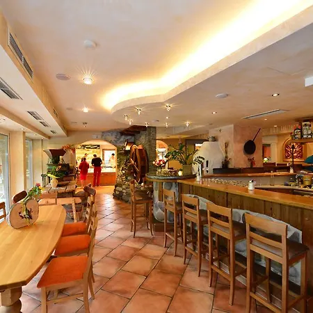 아파트호텔 Holzer