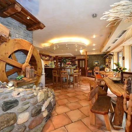 Holzer 아파트호텔 바이센제