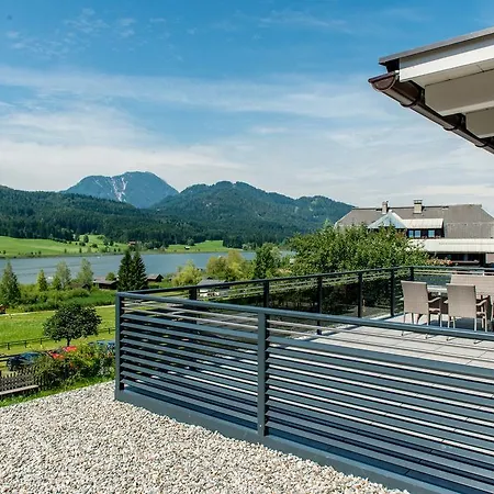Holzer Aparthotel 3*
